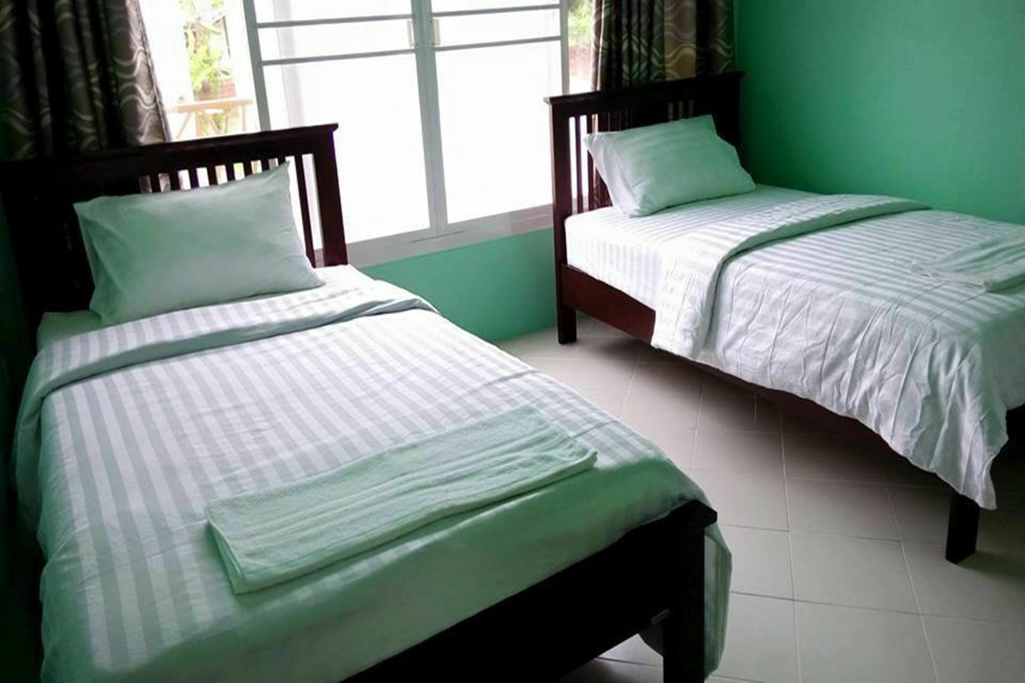 Pat'S Hideaway Bungalows Районг Екстериор снимка