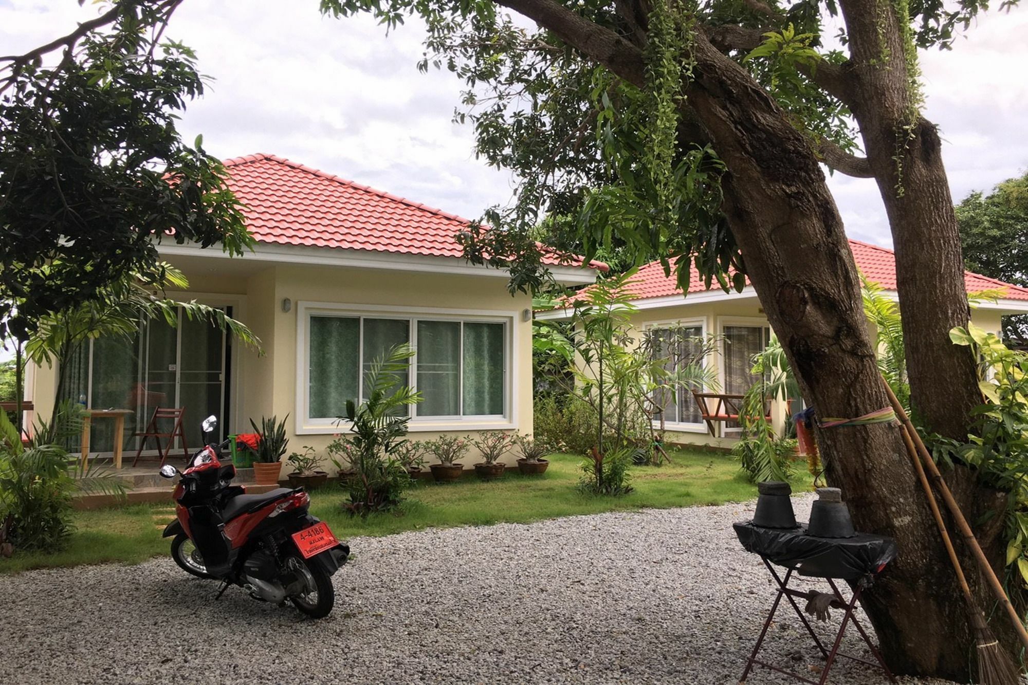 Pat'S Hideaway Bungalows Районг Екстериор снимка